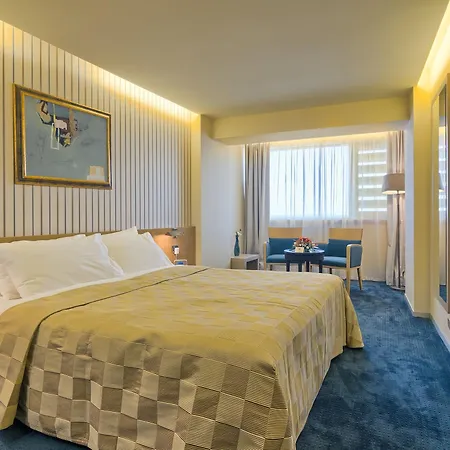 Vega Hotel 5*