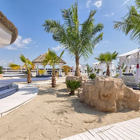 Vega Hotel 5*