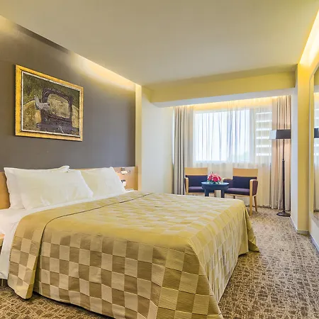 Vega Mamaia